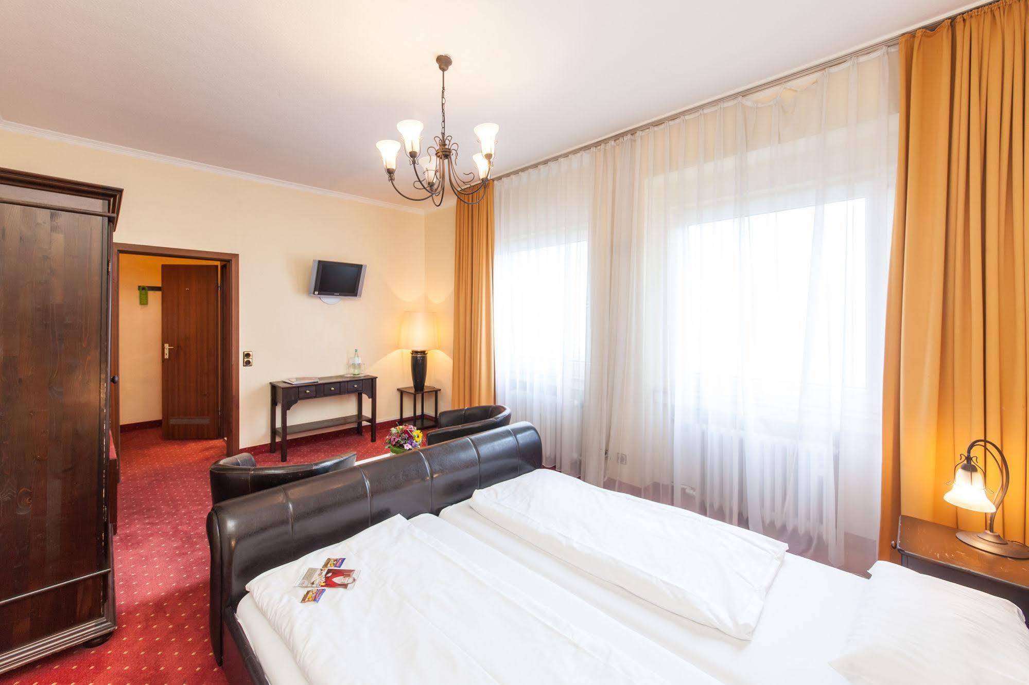 Hotel An Der Oper Duesseldorf Dış mekan fotoğraf