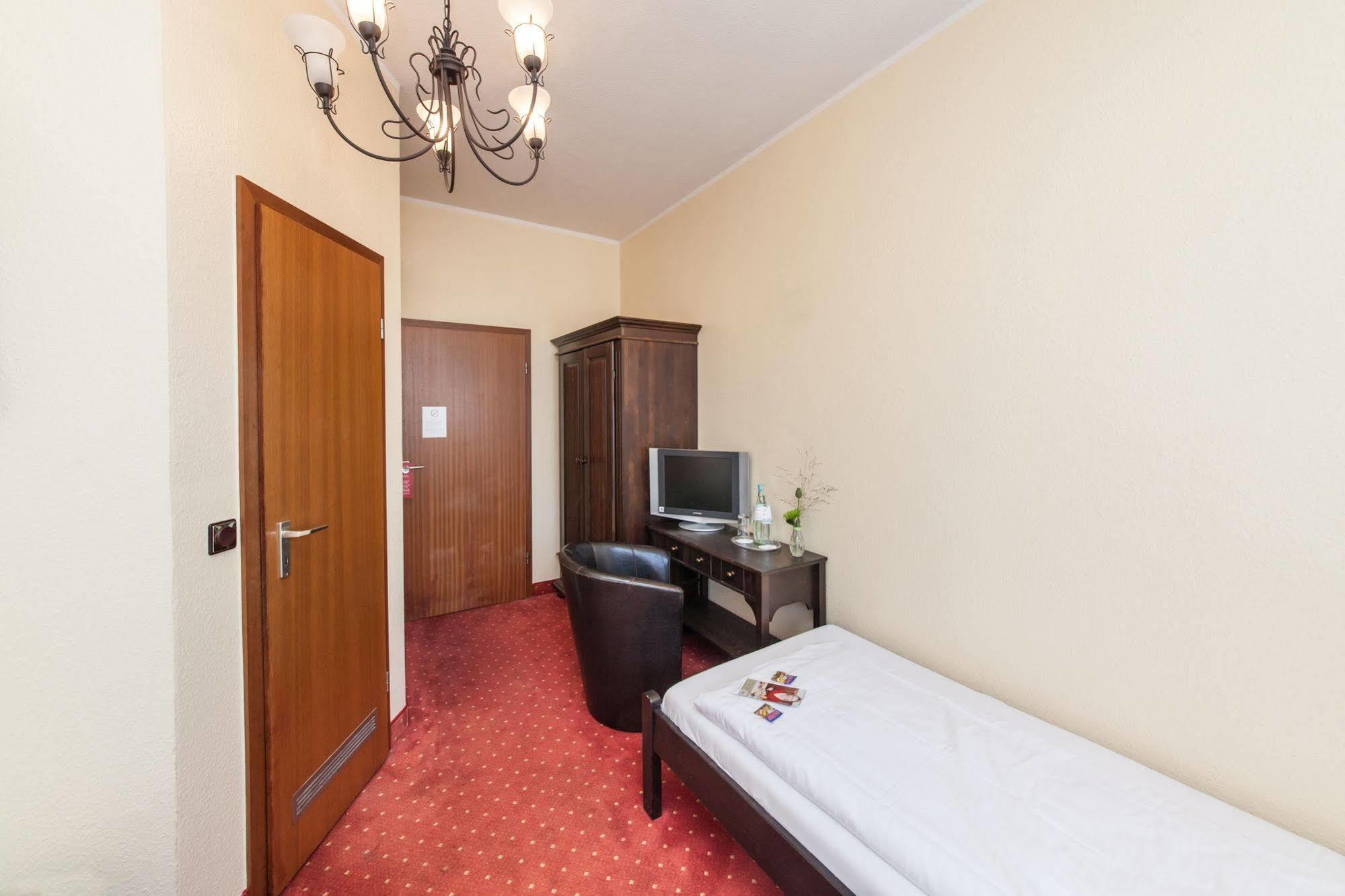 Hotel An Der Oper Duesseldorf Dış mekan fotoğraf