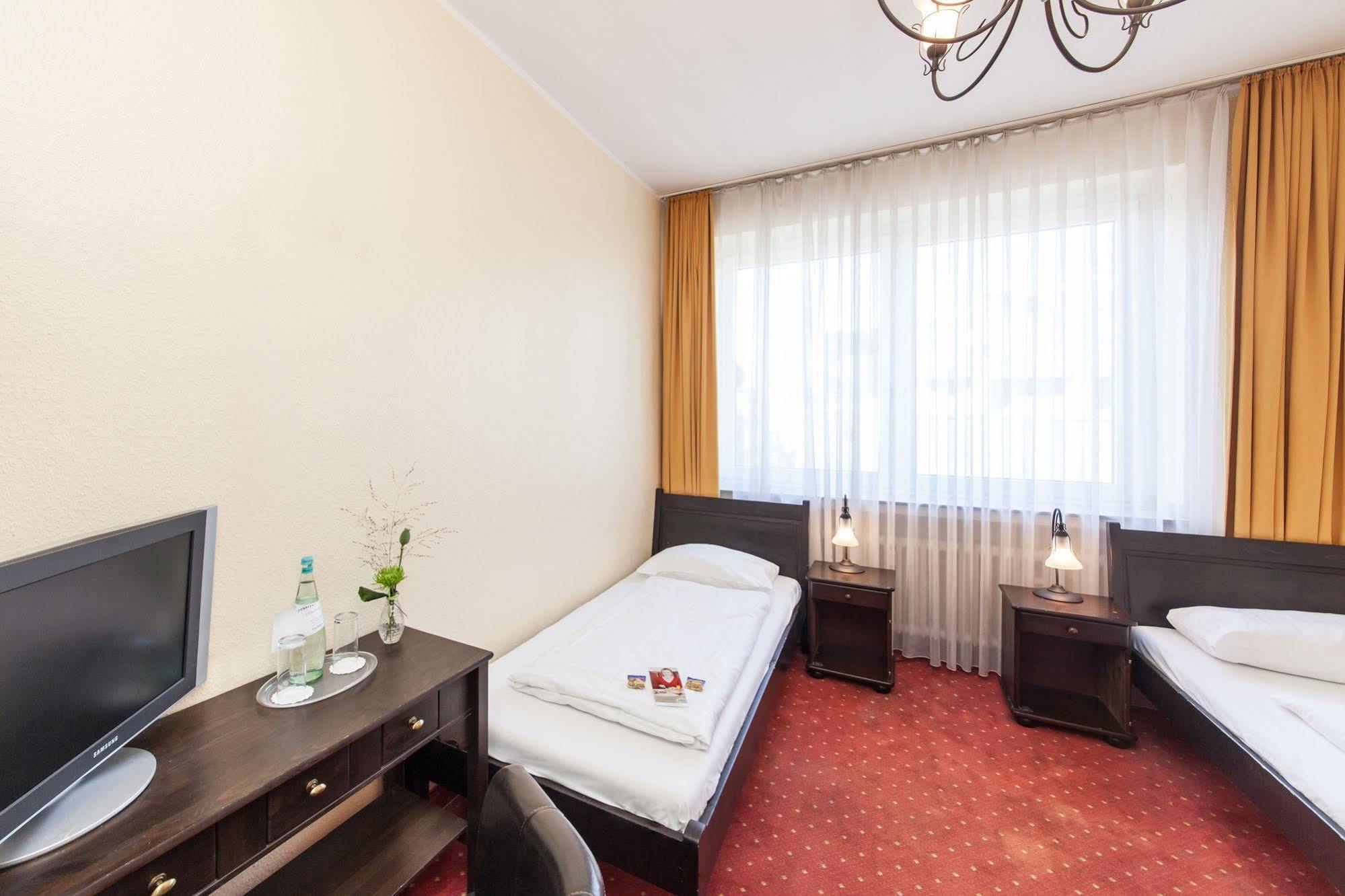 Hotel An Der Oper Duesseldorf Dış mekan fotoğraf