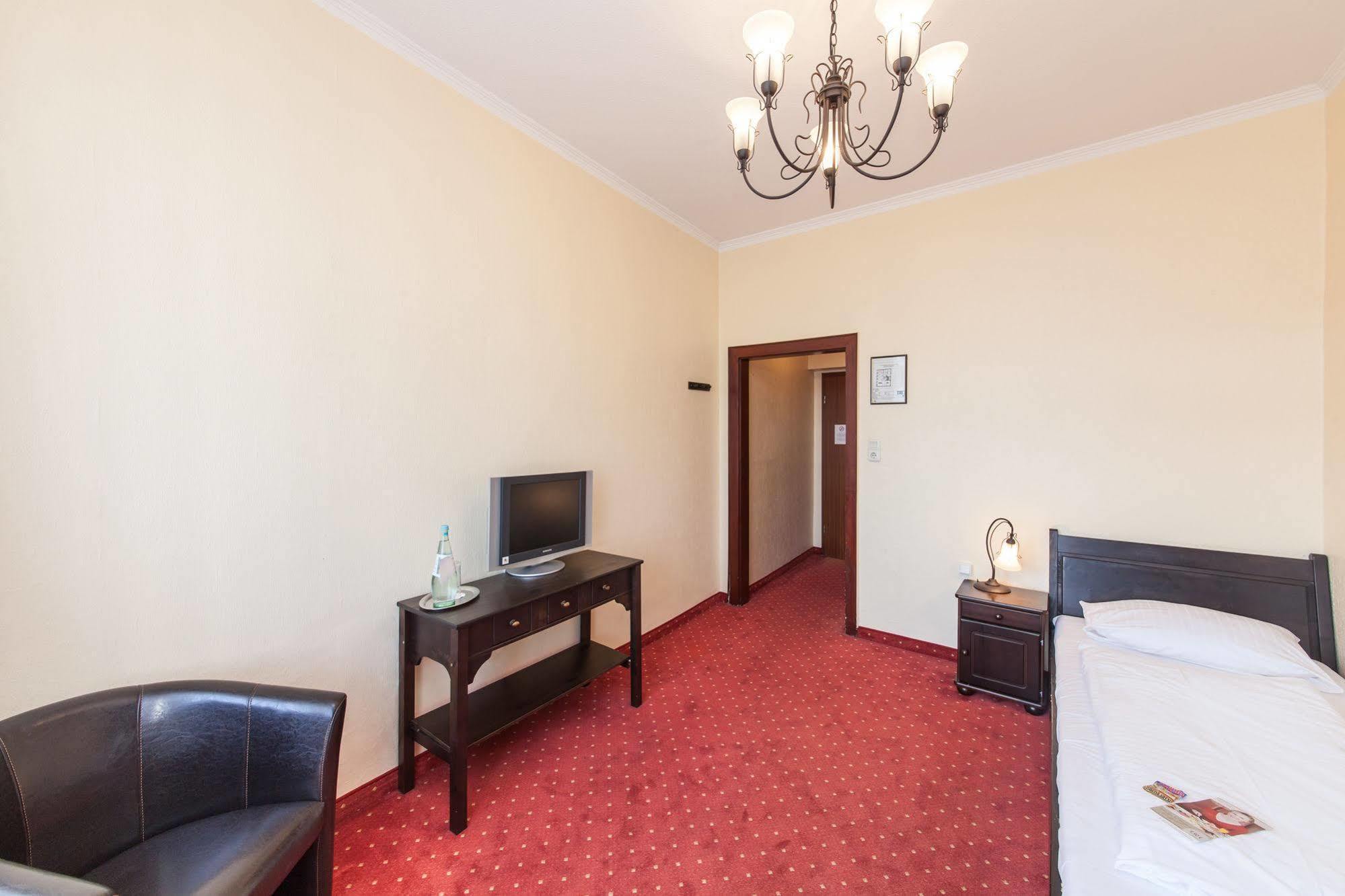 Hotel An Der Oper Duesseldorf Dış mekan fotoğraf