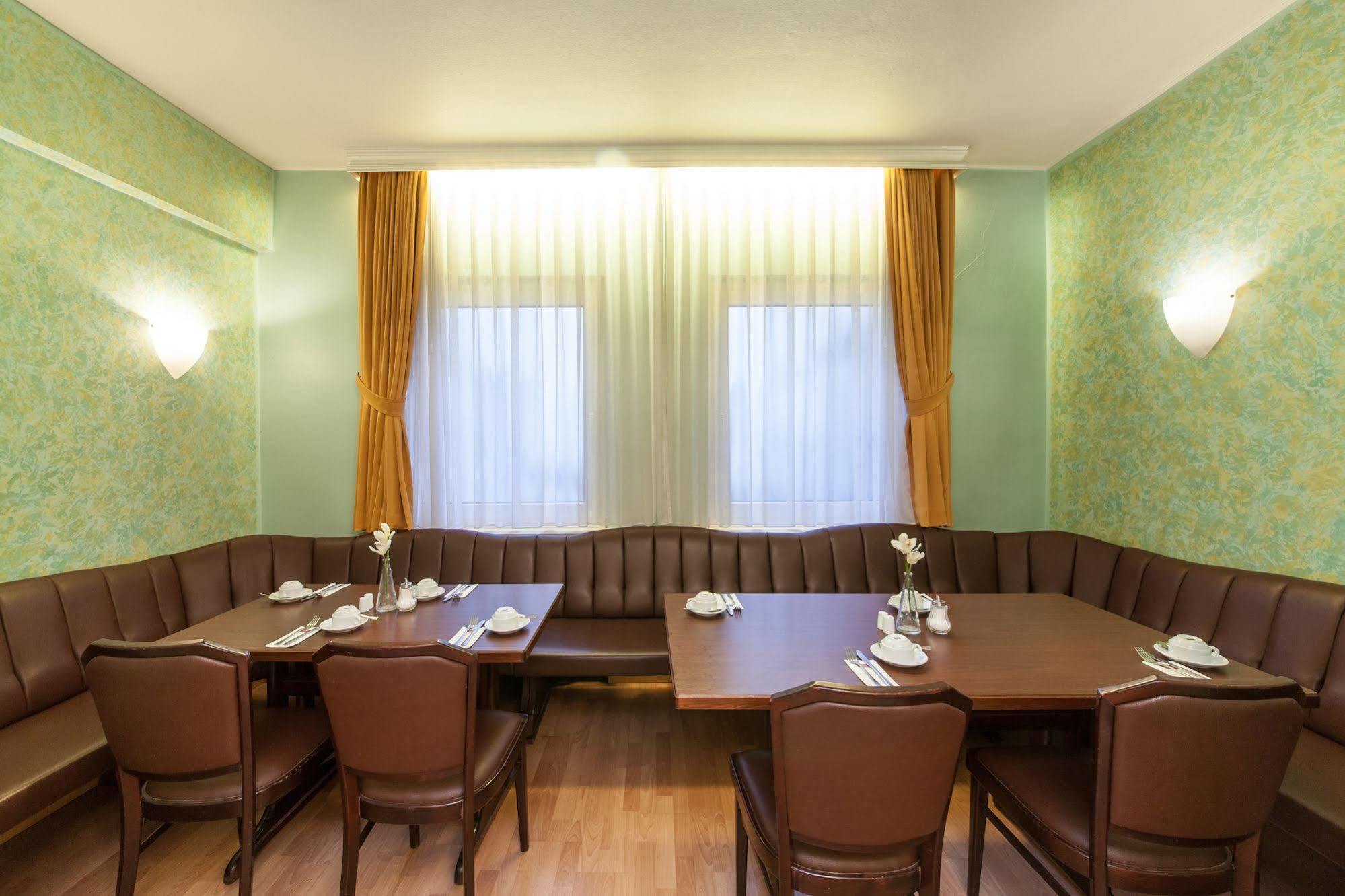 Hotel An Der Oper Duesseldorf Dış mekan fotoğraf